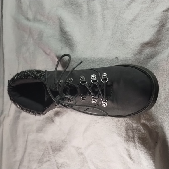 Woman's Boots Size: 7 Color: Black & Grey fabric Manufacturer: Rocket Dog - Picture 7 of 13